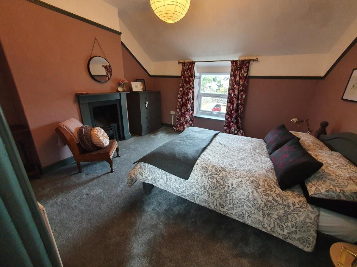 Cosy Cottage In Heart Of Llangollen Exteriör bild