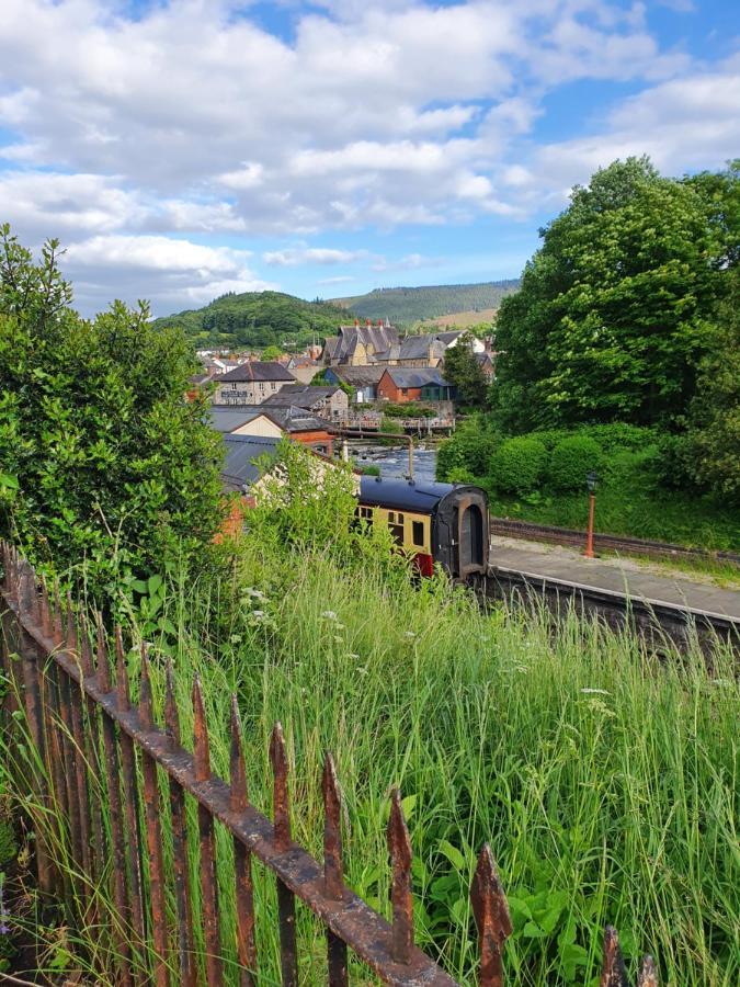 Cosy Cottage In Heart Of Llangollen Exteriör bild
