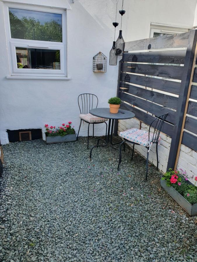 Cosy Cottage In Heart Of Llangollen Exteriör bild